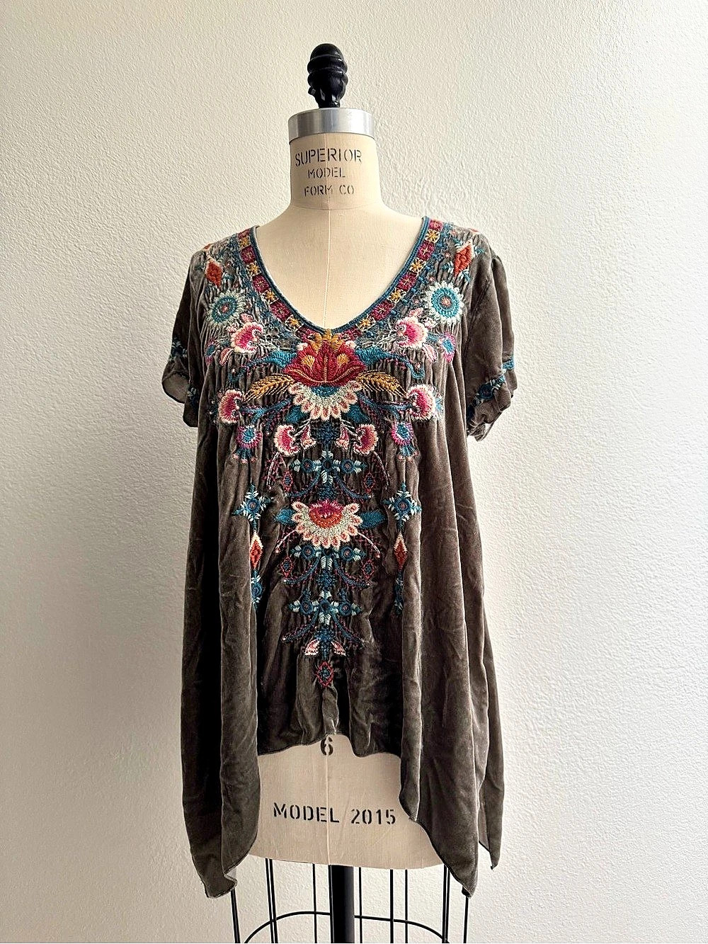 Johnny Was Delphine Velvet Tunic Gray & Multicolor XL